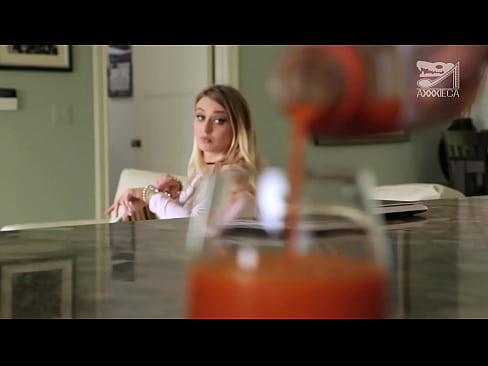 ❤️ Chica caliente con grandes tetas y el coño apretado recibe la polla de perdedor, pero muy duro ️❌ Porno en es.porn-mz.ru ❌️